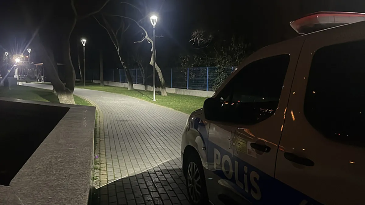 Konya’da parkta bıçaklı kavga: 3 kişi yaralandı! Konya’da parkta bıçaklı kavga: 3 kişi yaralandı!