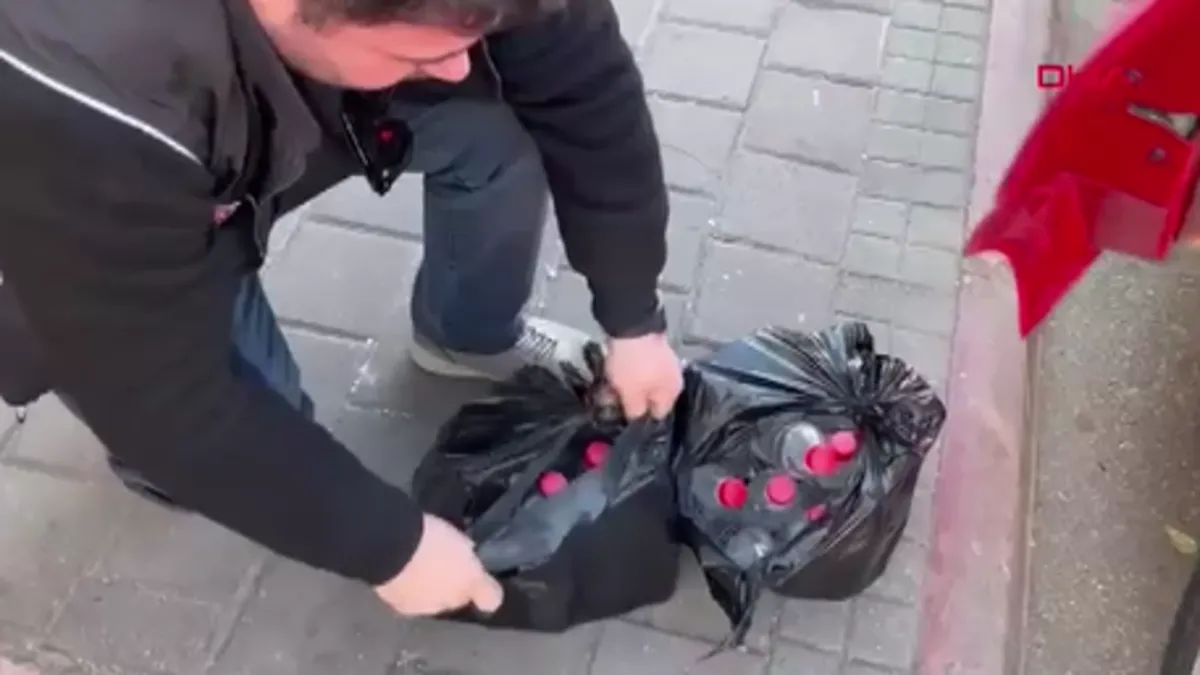 Adana’da kaçak sigara ve sahte içki operasyonu: 8 şüpheli gözaltına alındı! Adana’da kaçak sigara ve sahte içki operasyonu: 8 şüpheli gözaltına alındı!