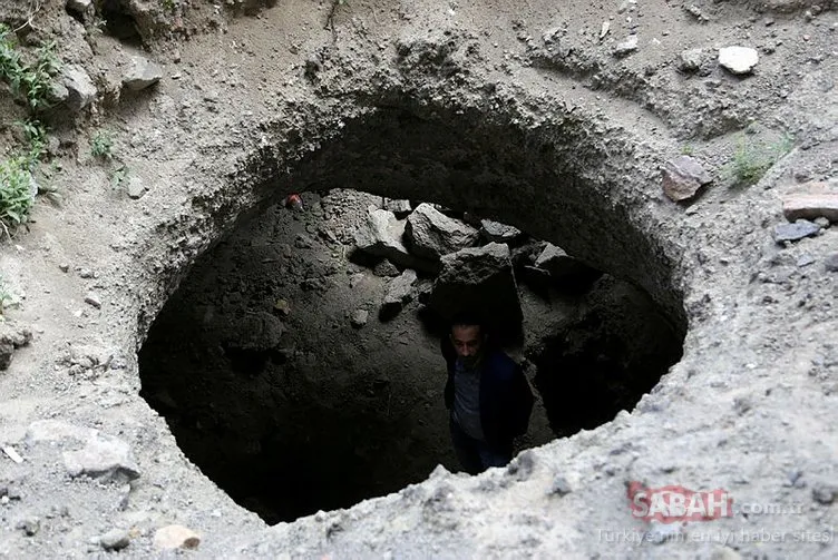 Erzurum’da defineciler antik kaya mezarları patlayıcılarla tahrip etti
