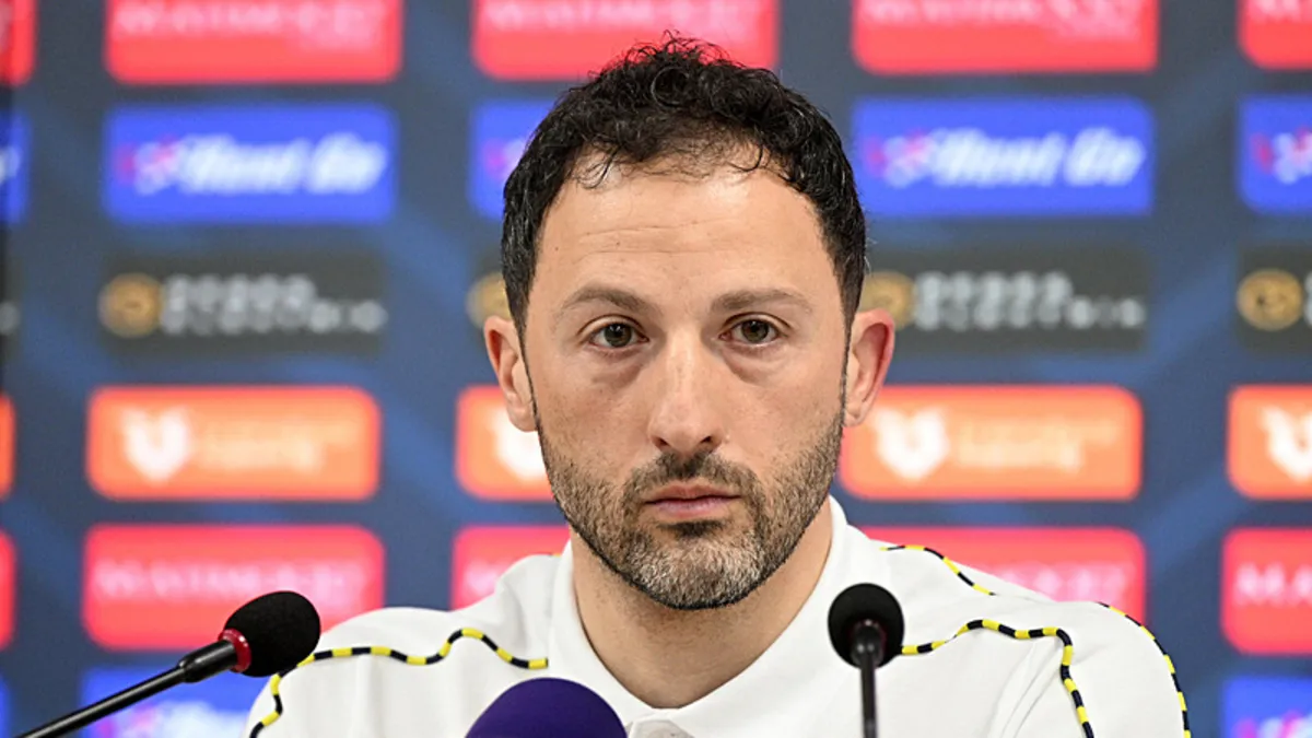 Fenerbahçe Teknik Direktörü Domenico Tedesco: “Bu akşamın keyfini çıkarmamız gerekiyor” Fenerbahçe Teknik Direktörü Domenico Tedesco: “Bu akşamın keyfini çıkarmamız gerekiyor”