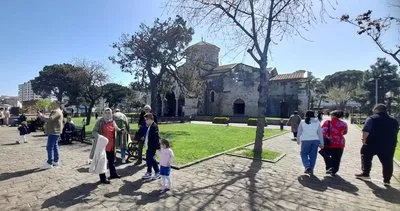 Bayramda Trabzon'daki Ayasofya Camii ziyaretçi akınına uğradı #istanbul