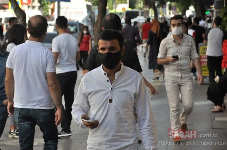 Uzmanlardan ’siyah maske’ uyarısı: Koruyuculuğu yok, yüzde egzamalar olabilir