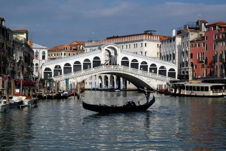 Dünyanın en gözde turizm merkeziydi… Venedik artık tanınmaz halde!