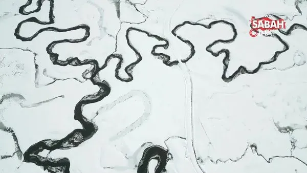 Tokat’ta kar altındaki mendereslerde mest eden görüntüler | Video