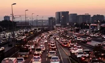 İstanbul’da trafik yoğunluğu yaşanıyor