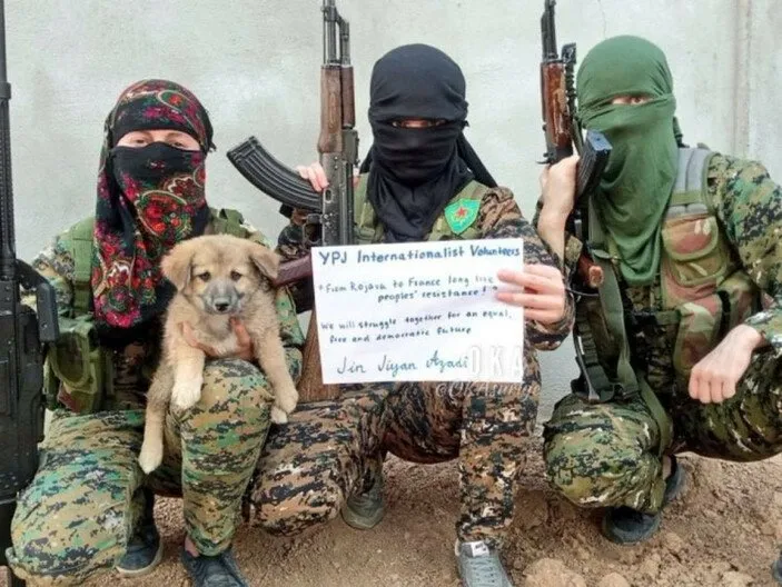 Fransa’da kaos büyüyor! Fransız senatosunun ’onur madalyası’ verdiği YPG’den göstericilere destek