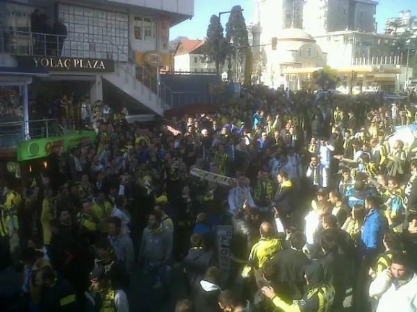 Fenerbahçe taraftarı maçı bekliyor