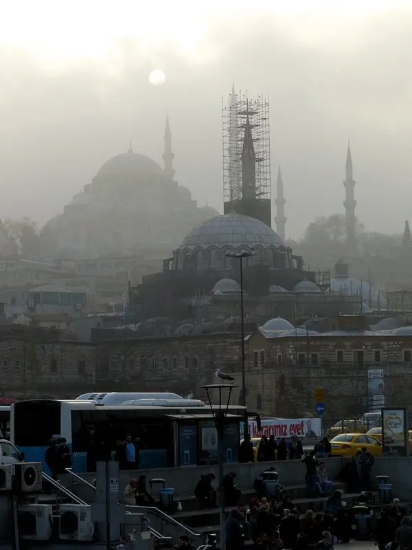 İstanbul yoğun sis altında