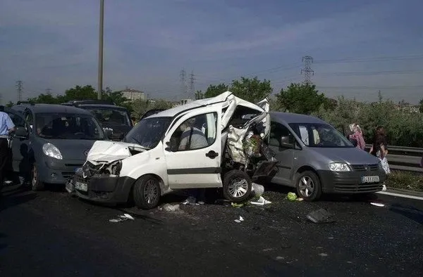 Avcılar'da trafik kazası: 5 ölü