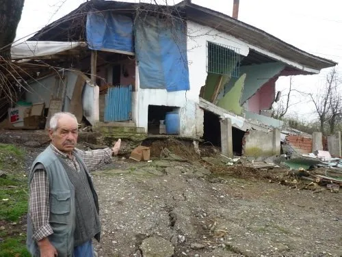 Samsun’da evler çöküyor