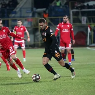 Galatasaray, Bolu'da avantajý kaptý