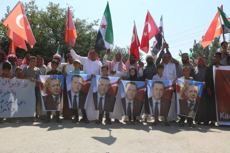 Suriye'de Türkiye'ye teşekkür yürüyüşü