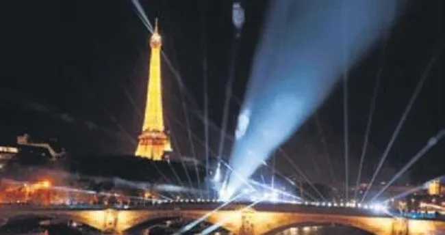 Paris’te ‘beyaz geceler’ zamanı