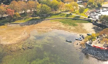 Göldeki bazilika su yüzüne çıktı