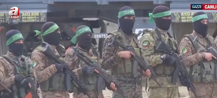 guncelleme-hamas-esir-takasinin-5inci-turunda-serbest-birakacagi-3-israillinin-isimlerini-acikladi-1738993942507.jpg