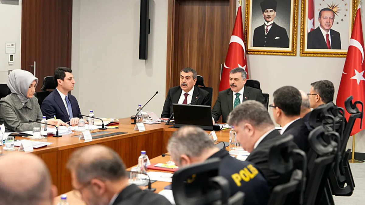 SON DAKİKA! İçişleri ve Milli Eğitim Bakanlığından 81 ilin valisi ile önemli toplantı! Okul güvenliği uygulamaları daha etkin hâle getirilecek