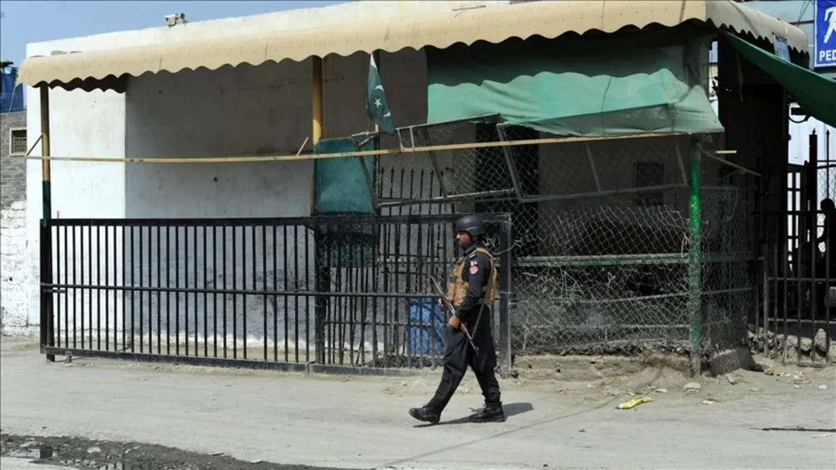 Sınır bölgesindeki saldırıyı kim yaptı? Afganistan ile Pakistan’dan karşılıklı suçlama Sınır bölgesindeki saldırıyı kim yaptı? Afganistan ile Pakistan’dan karşılıklı suçlama