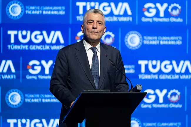 ticaret-bakani-bolat-genclere-seslendi-turkiyenin-gelecegi-3gden-geciyor-1778341800461.jpeg