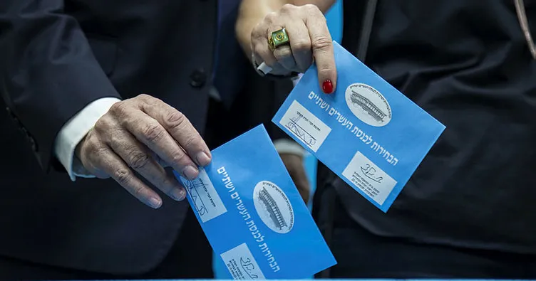 İsrail’de seçim yine berabere bitti