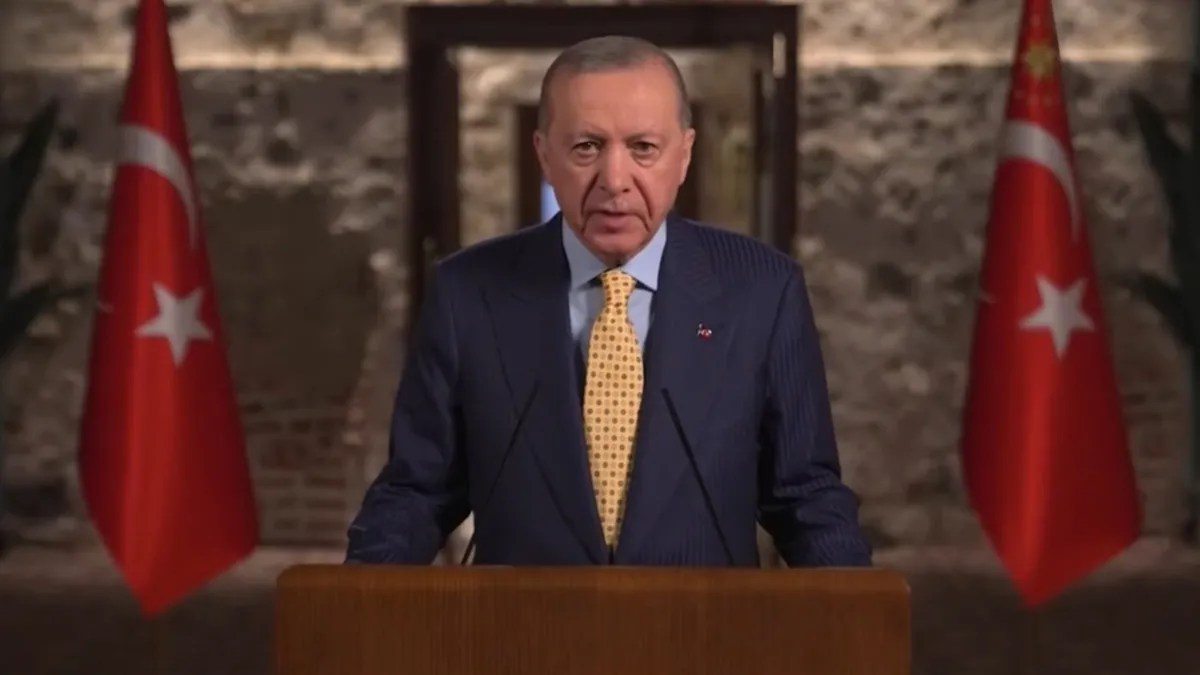 Başkan Erdoğan’dan Ramazan Bayramı mesajı: Türkiye’nin önünün kesilmesine müsaade etmeyiz Başkan Erdoğan’dan Ramazan Bayramı mesajı: Türkiye’nin önünün kesilmesine müsaade etmeyiz