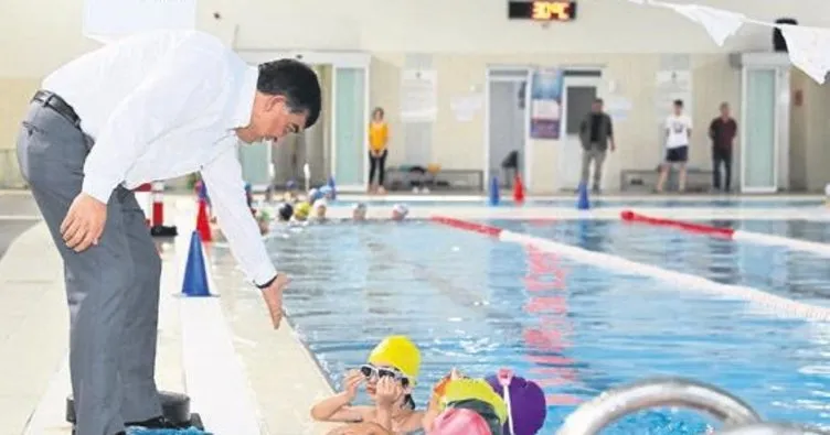 5 bin yüzücü eğitim alıyor