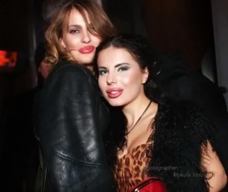 Rusya'da yeni moda Angelina dudağı