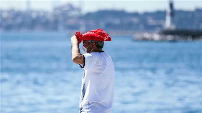 son-dakika-meteoroloji-paylasti-hava-bir-anda-degisecek-saganak-kapida-1790401977200.jpg