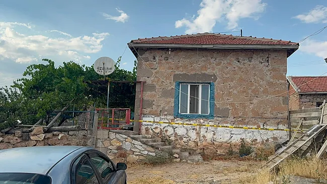 aksarayda-alacak-verecek-kavgasinda-kan-akti-2-kisi-hayatini-kaybetti-1786290102366.jpeg