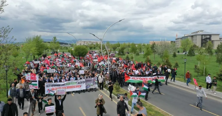 AİÇÜ, özgür Filistin için ayakta