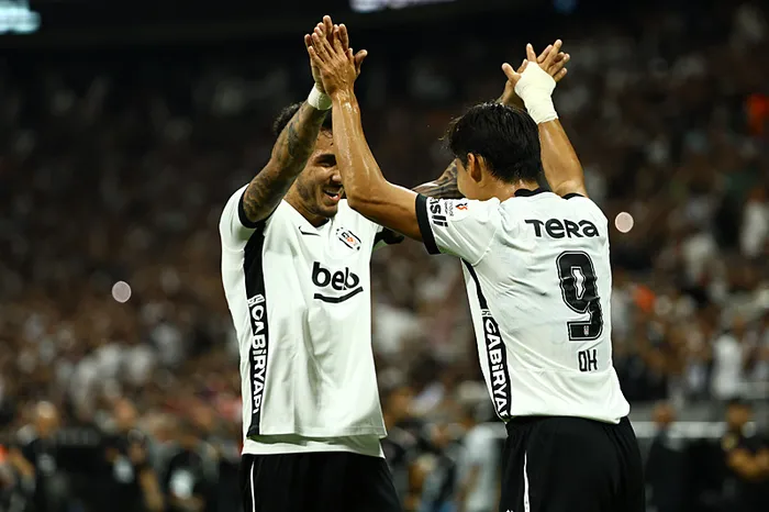 canli-besiktas-erzurumspor-maci-macta-ikinci-yari-oynaniyor-1789151584146.jpeg