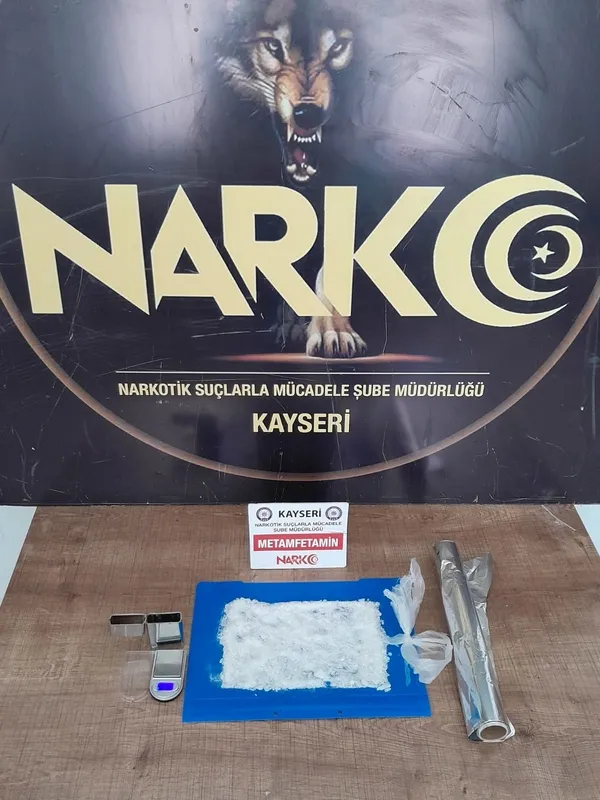 kayseride-uyusturucu-operasyonu-2-gozalti-1651172143409.jpg