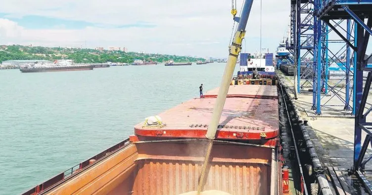 Tahıl koridorunun ilk gemisi bugün İstanbul Boğazı’nda