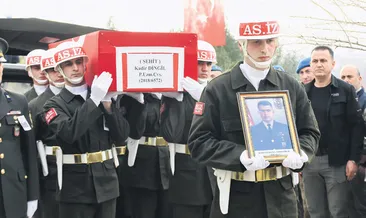 Şehit asker gözyaşlarıyla uğurlandı