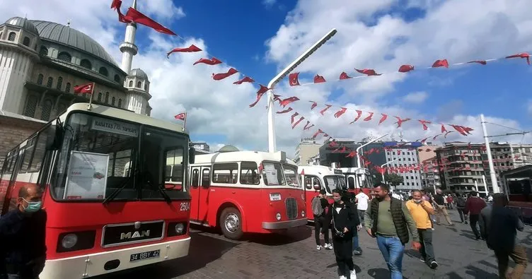 Taksim Meydanı’nda İETT’nin 150 yıllık nostaljik otobüs sergisi