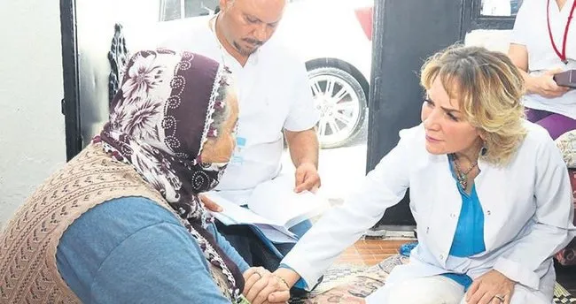 Evde Saglik Hizmeti Alan Hastalara Ziyaret Egeli Sabah Haberleri