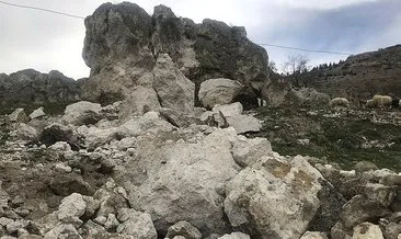 Fay hattının başladığı dağdan kopan kaya parçaları tedirgin ediyor
