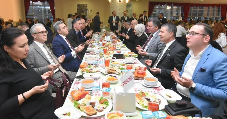 İstanbul Anadolu Adliyesi’nde renkli iftar yemeği