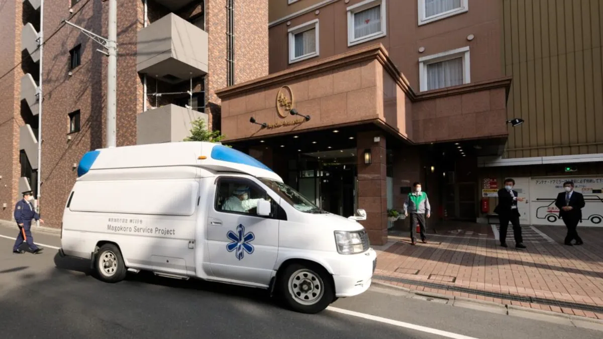 Japonya’daki AVM’de yabancı madde paniği: 19 kişi hastaneye kaldırıldı Japonya’daki AVM’de yabancı madde paniği: 19 kişi hastaneye kaldırıldı
