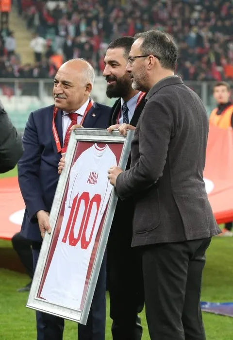 Son dakika haberi: Eyüpspor’da Arda Turan’ın geleceği belli oldu! Teknik direktörlüğe daha yeni başlamıştı...