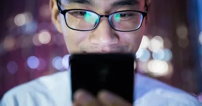 Telefon bağımlılığı felce yol açtı: Genç Çinli hayatının şokunu yaşadı