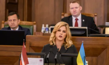Letonya Başbakanı Silina istifa etti