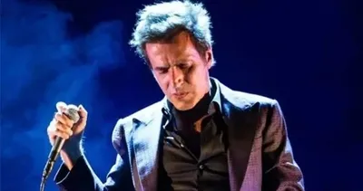 Teoman’ın canlı performansı olay oldu! ’5 bin liram sahnede can çekişiyor’!