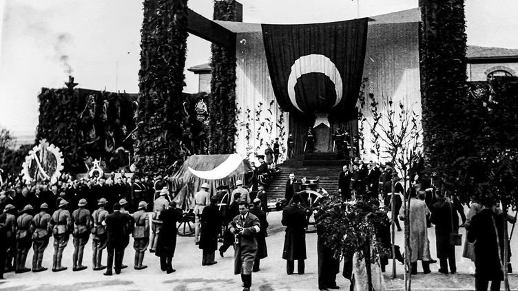 Mustafa Kemal Atatürk’ün son sözü! Başını sağa çevirip doktora dedi ki...