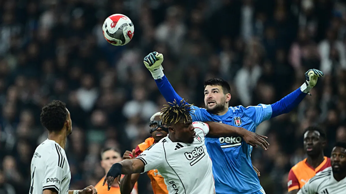 Beşiktaş’ta Ersin Destanoğlu’ndan Galatasaray maçı sonrası hakem tepkisi! Beşiktaş’ta Ersin Destanoğlu’ndan Galatasaray maçı sonrası hakem tepkisi!