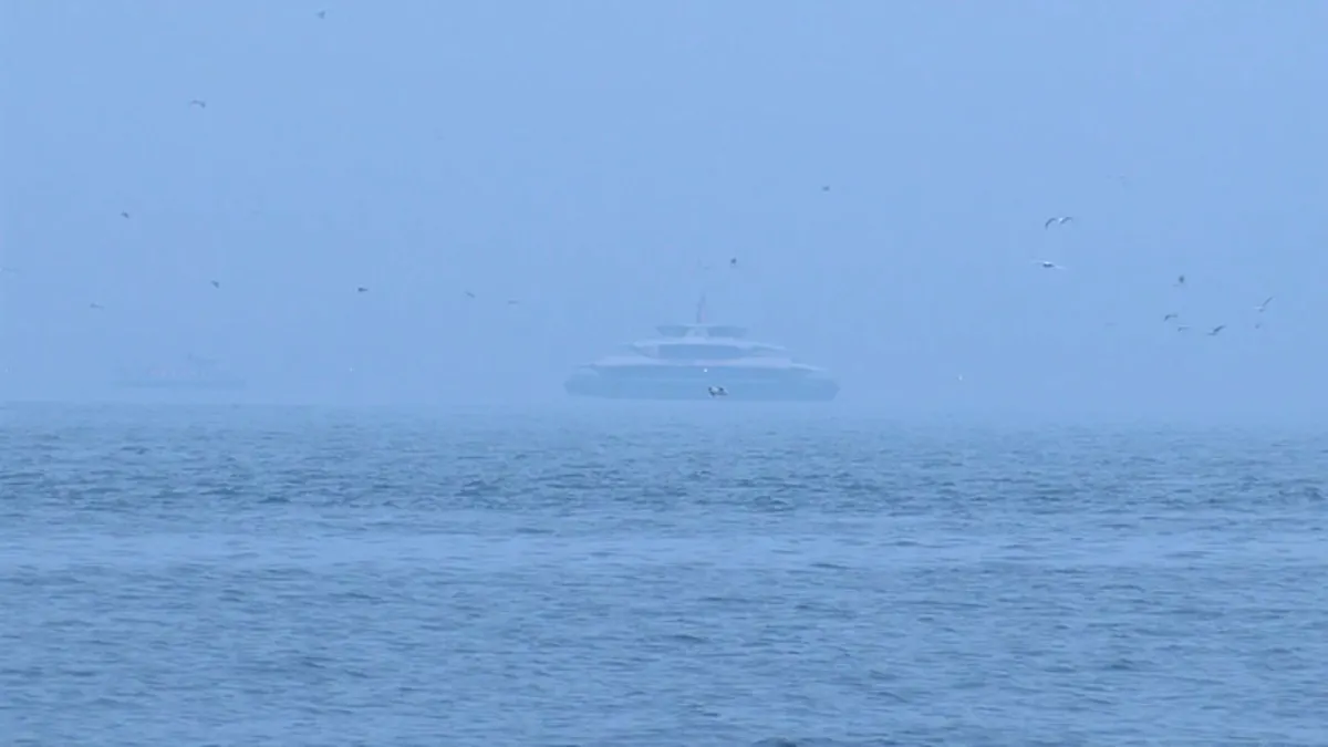 İstanbul Boğazı’nda gemi trafiği çift yönlü askıya alındı İstanbul Boğazı’nda gemi trafiği çift yönlü askıya alındı