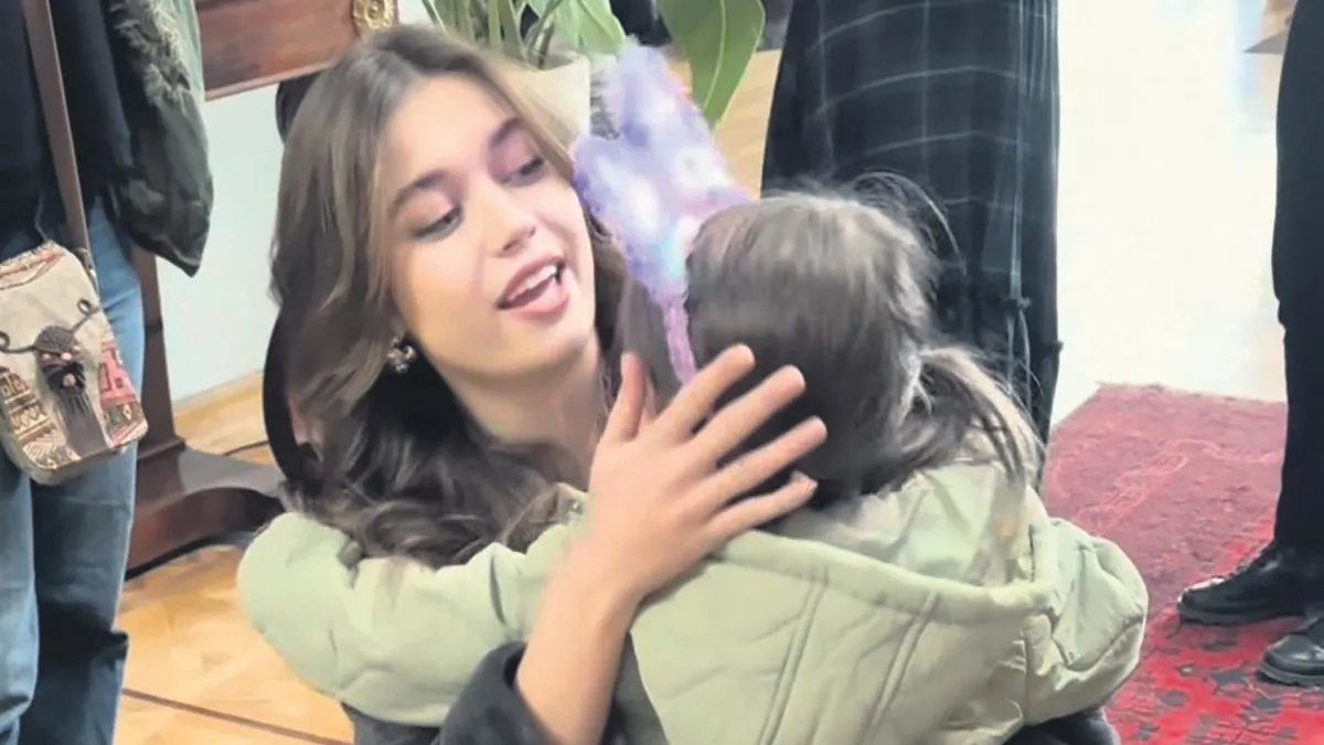 Güzel yürekli mavi gözlü Afram