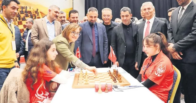 Satranç Gaziantep’te Türkçe konuştu