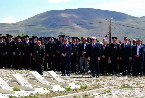 15-temmuz-sehitleri-10-yil-donumunde-dualarla-yad-edildi-1784122772146.jpg