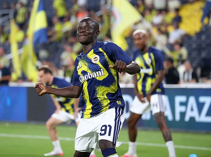 canli-uefa-sampiyonlar-liginde-fenerbahce-sturm-graz-maci-1785954475704.jpeg