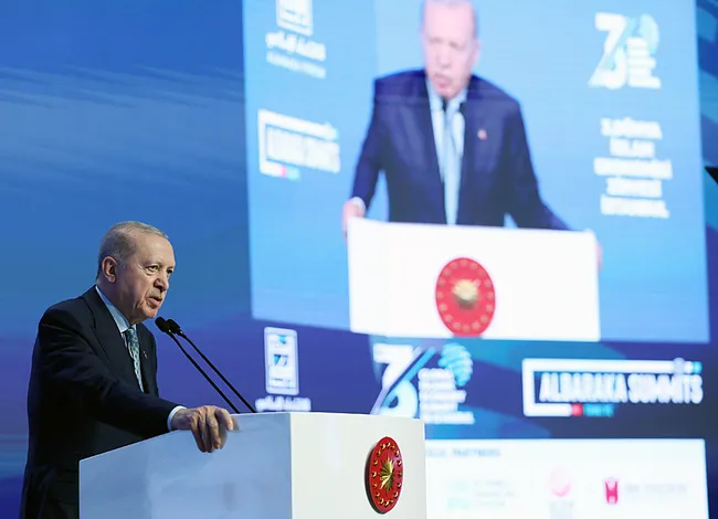 son-dakika-baskan-erdogan-acikladi-ziraat-vakif-ve-halk-katilimi-birlesecek-emlak-katilim-halka-arz-olacak-1780670709867.jpeg SON DAKİKA | Başkan Erdoğan açıkladı: Ziraat, Vakıf ve Halk Katılım'ı birleşecek, Emlak Katılım halka arz olacak!